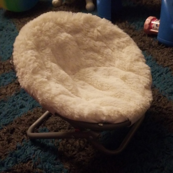 my life as fluffy saucer chair